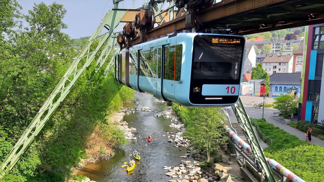 Schwebebahn Wupper Kanufahrt